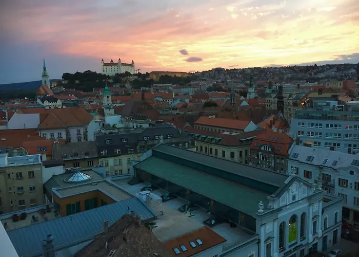 Floor Manderla Daire